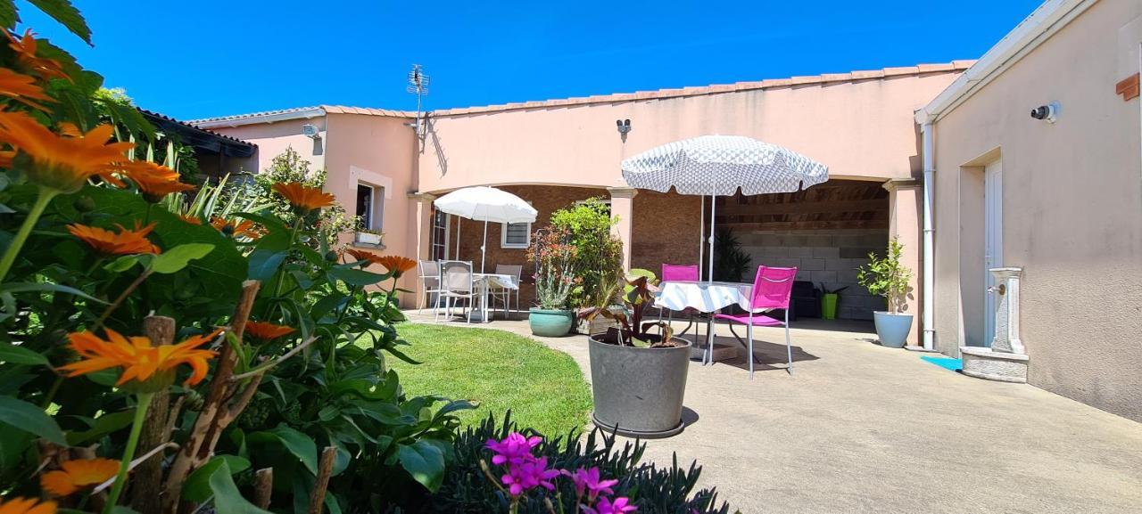2 logements séparés indépendants jusqu'à 5 personnes, piscine chauffée à 3 min du Puy du Fou Les Epesses Les Épesses Exterior foto
