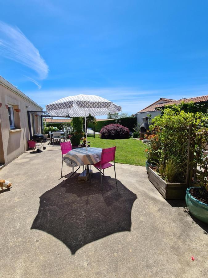 2 logements séparés indépendants jusqu'à 5 personnes, piscine chauffée à 3 min du Puy du Fou Les Epesses Les Épesses Exterior foto
